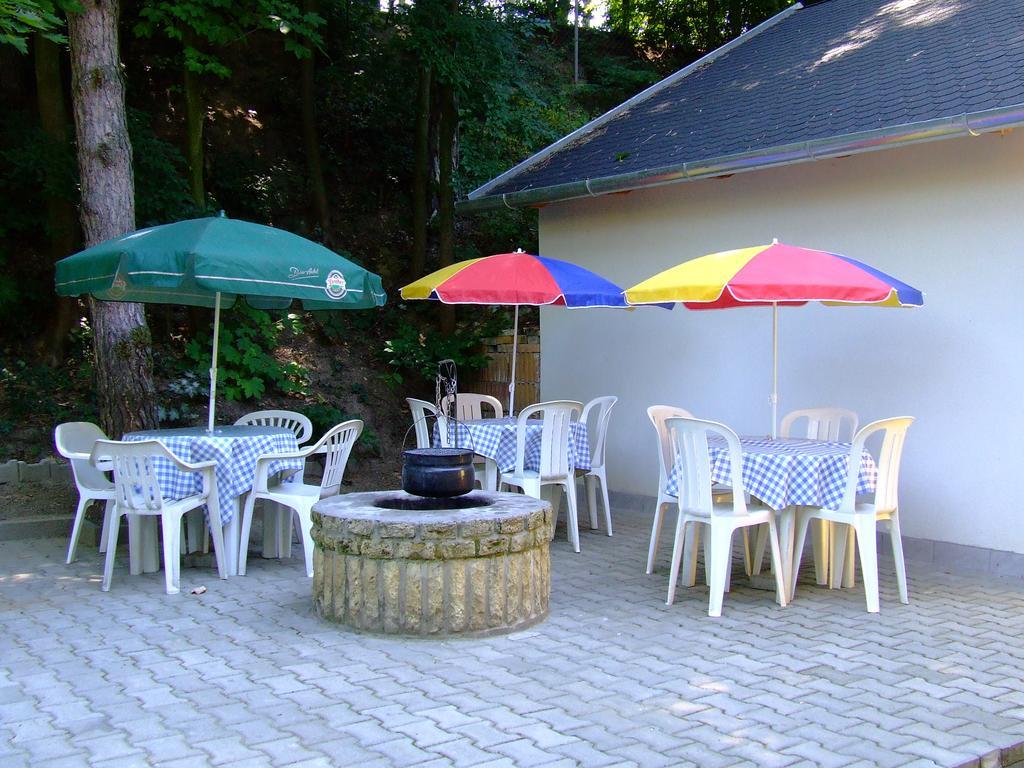 Relax Apartmans Balatonszárszó Zewnętrze zdjęcie